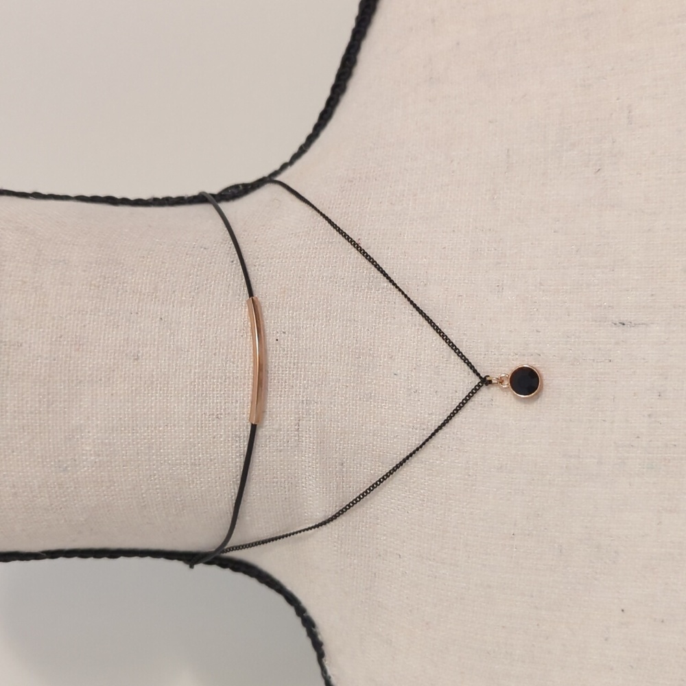 Layered Black stone and Gold Short necklace Chocker